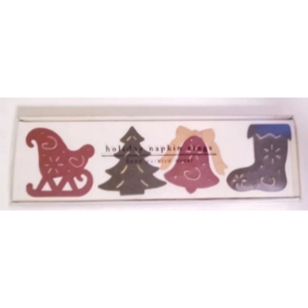 BOX OF 4 PIER 1 CHRISTMAS/HOLIDAY NAPKIN RINGS